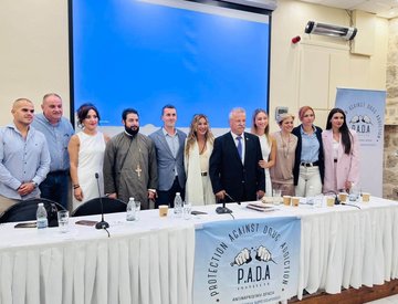 Στη Μήλο, ένα διπλό μήνυμα πρόληψης για τα παιδιά και τους νέους