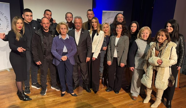Μήνυμα ευθύνης από το Αίγιο για την προστασία των νέων από τις εξαρτήσεις