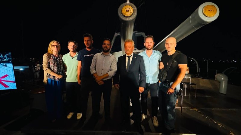 averof_11